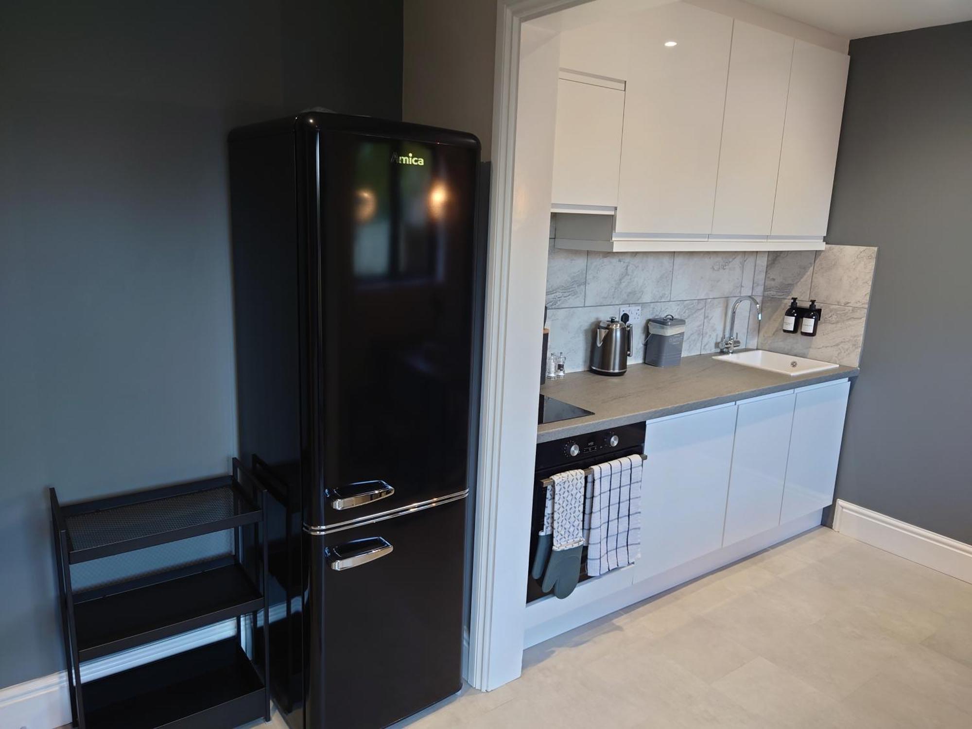 Newly Renovated 2-Bed Bungalow บาธ ภายนอก รูปภาพ